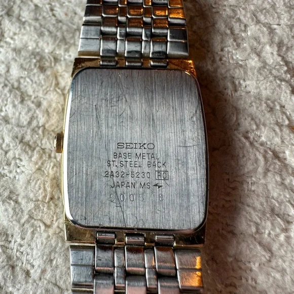 Vintage Seiko Tank Quartz Men's Watch, Champagne Dial with Gold Band